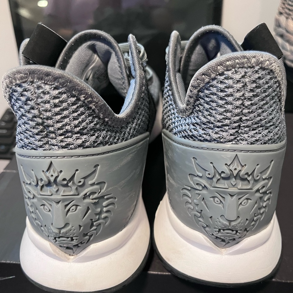 Lebron Witness IV TB Men's Size 9 - Picture 5 of 7